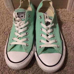 Converse tennis shoes